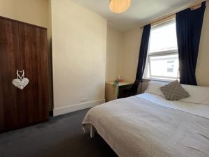 bed- click for photo gallery